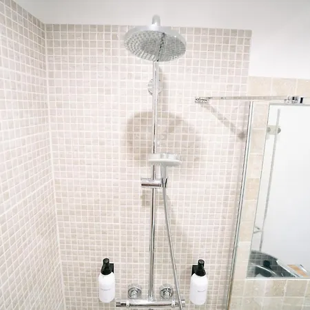 Charming With Sofa, Bed And Terrace-as * Carcassonne